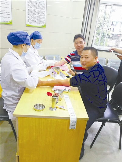 杭州一出租车公司为的哥安排体检 最多的毛病是